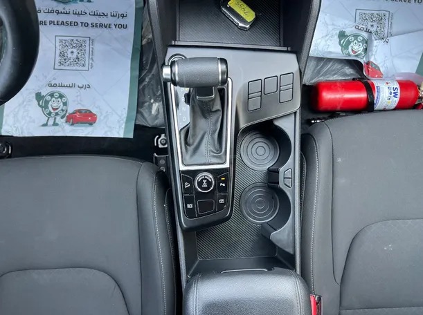 Car image 17