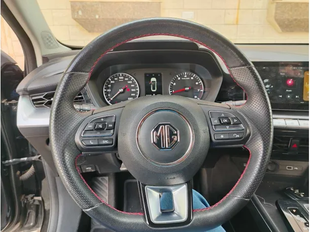 Car image 29