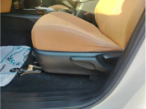 Car image 41