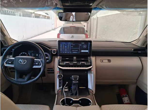 Car image 22