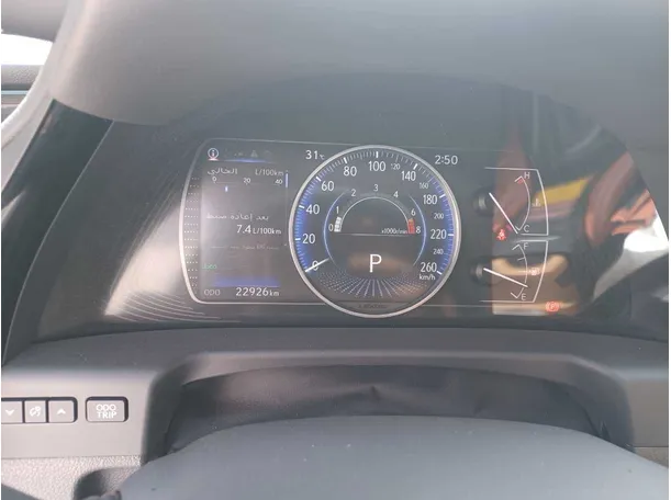 Car image 20