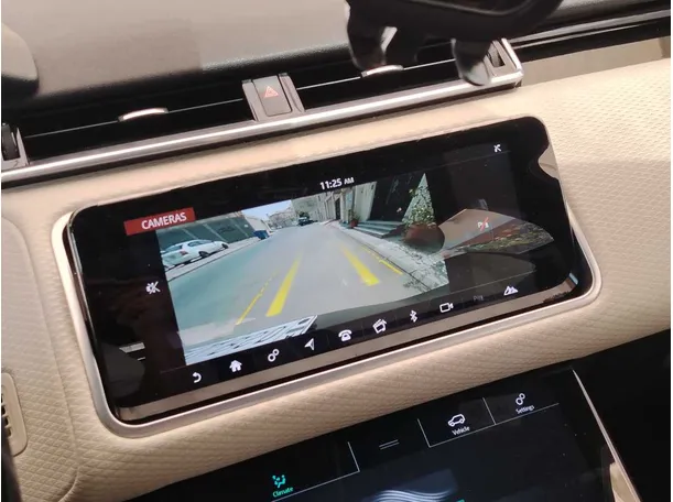 Car image 21