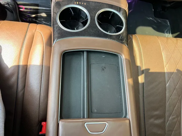 Car image 32