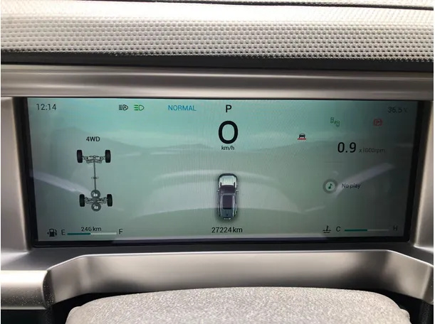 Car image 18