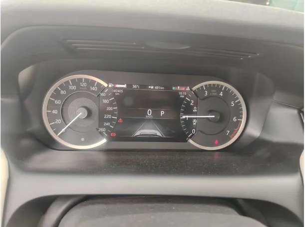 Car image 25