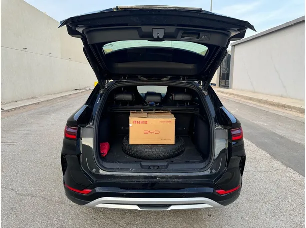 Car image 25