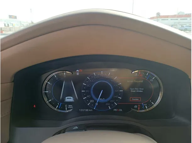 Car image 24