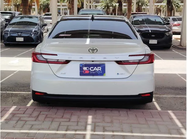 Car image 6