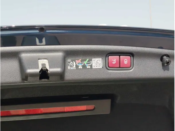 Car image 33
