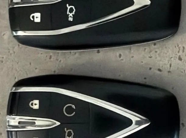 Car image 21