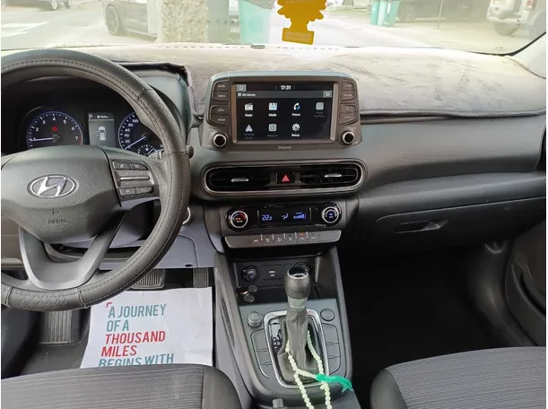 Car image 17
