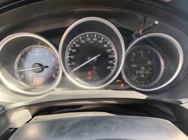 Car image 24