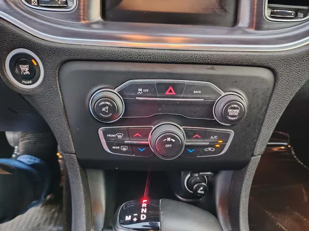 Car image 23