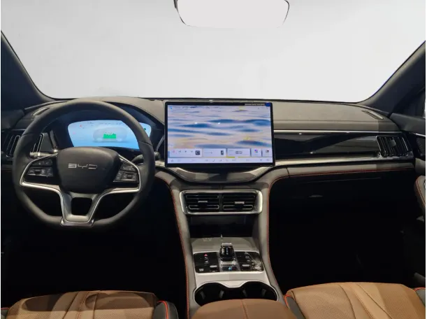 Car image 9