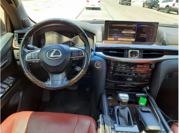 Car image 15
