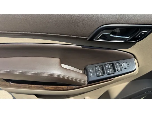 Car image 28