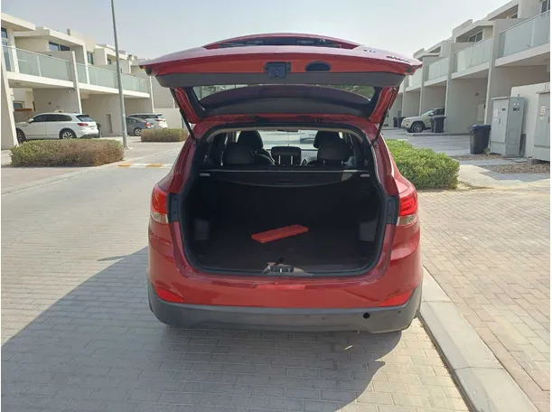 Car image 19