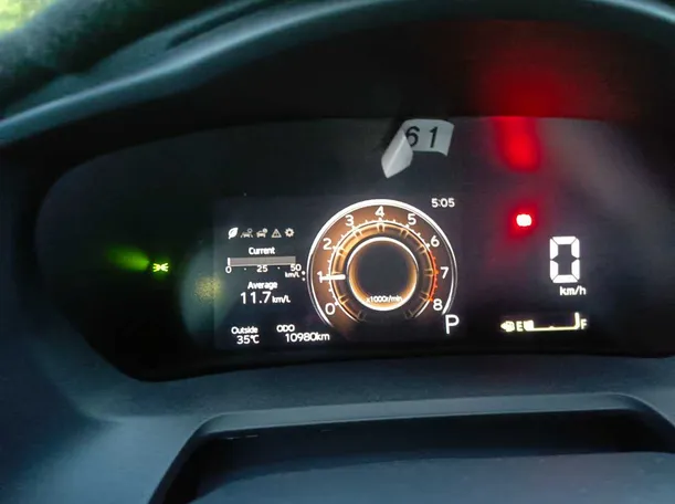 Car image 25
