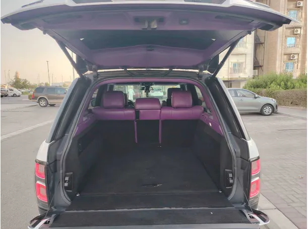 Car image 25