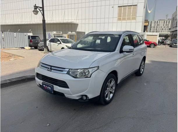 2015 Mitsubishi Outlander in KSA