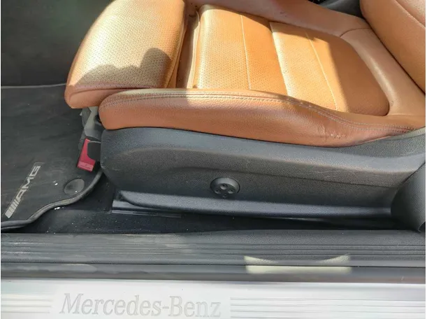 Car image 38