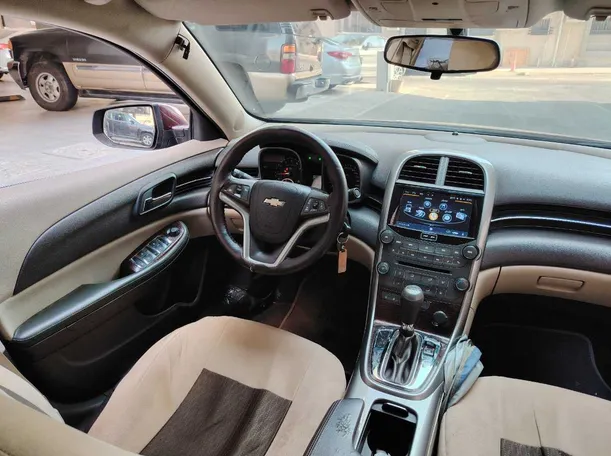 Car image 18