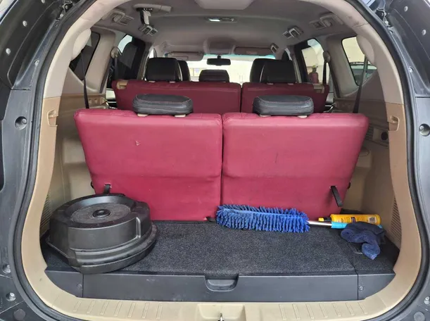 Car image 23