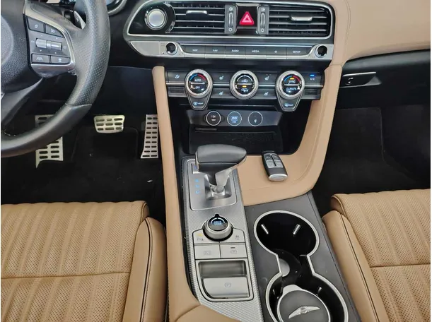 Car image 21