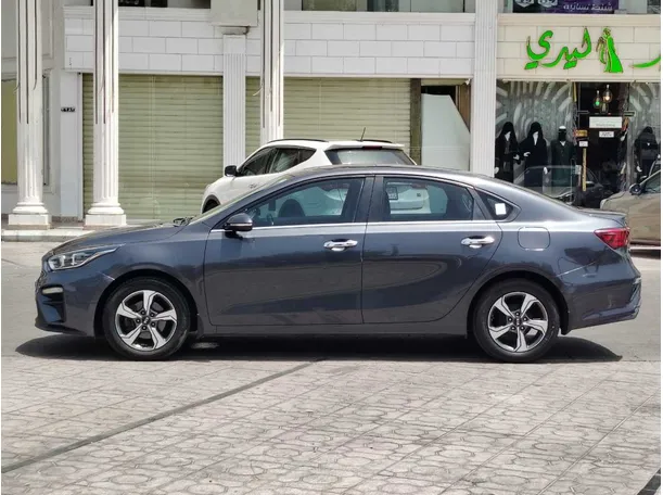 Car image 8