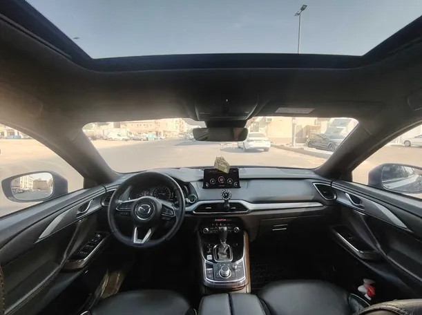 Car image 17