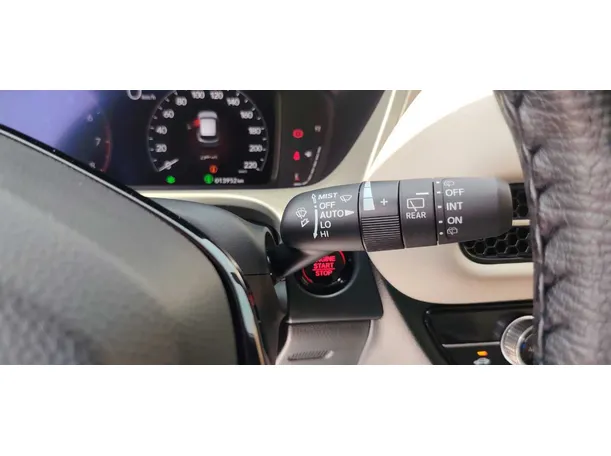 Car image 26