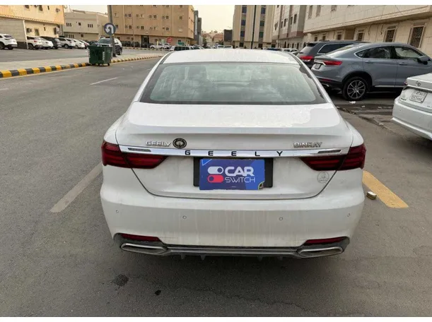 Car image 5