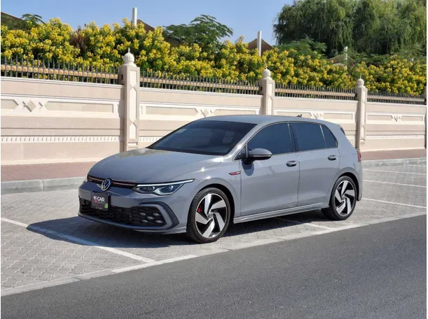 2024 فولكس واجن جولف في الإمارات