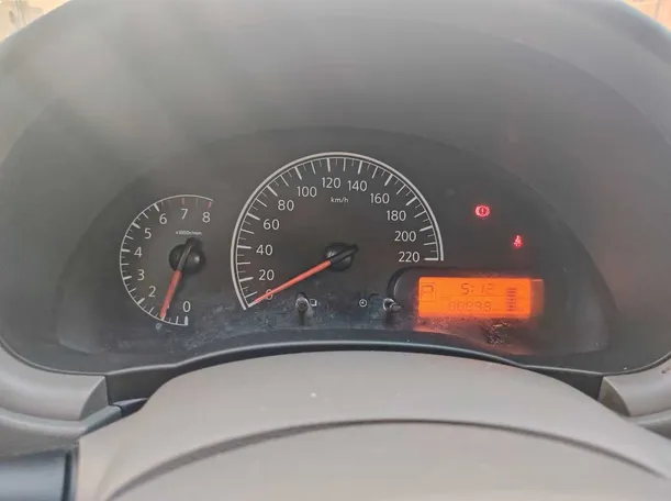 Car image 24