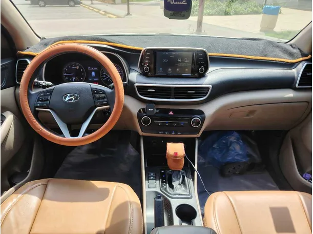 Car image 21