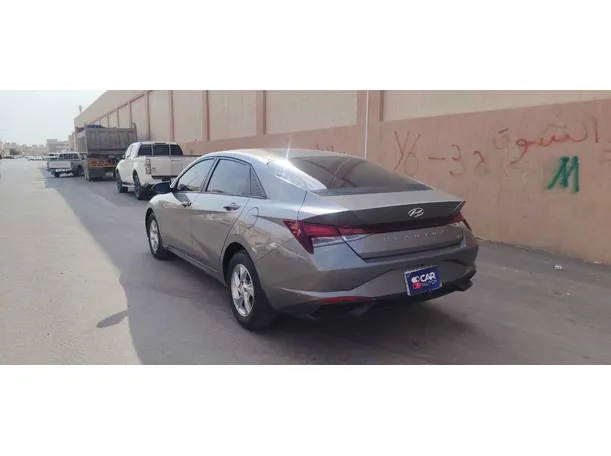 Car image 7
