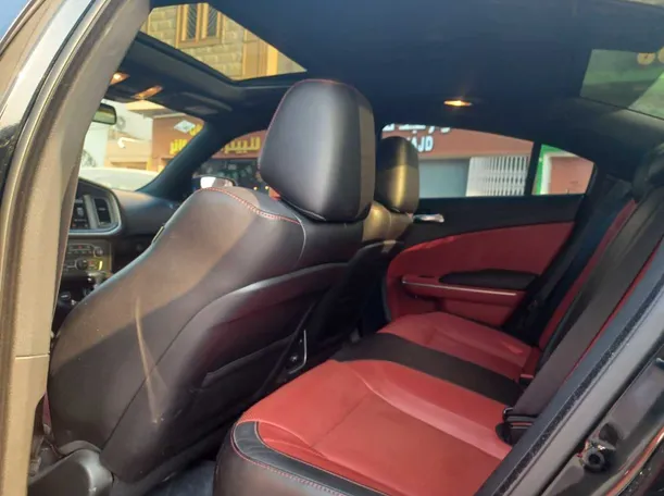 Car image 15
