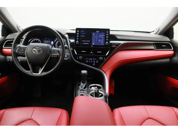 Car image 14