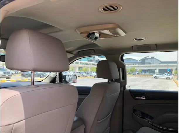 Car image 13