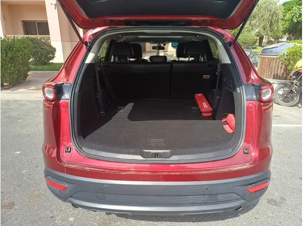 Car image 19