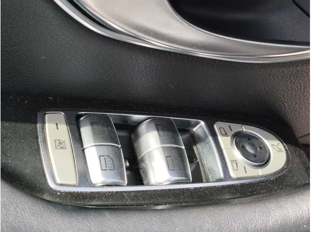 Car image 31