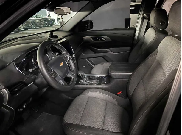 Car image 24