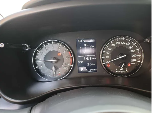 Car image 19