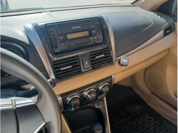 Car image 16