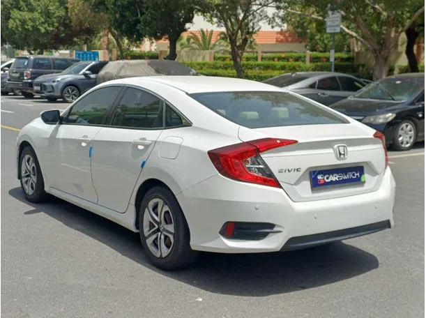 Car image 7