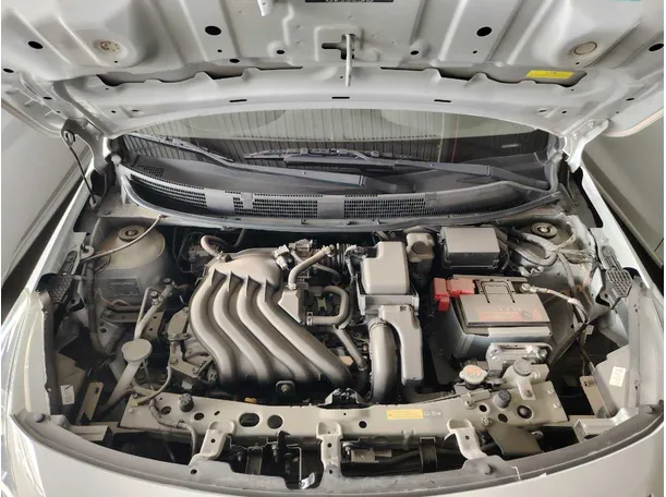 Car image 26