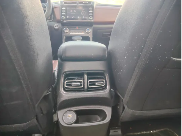 Car image 27