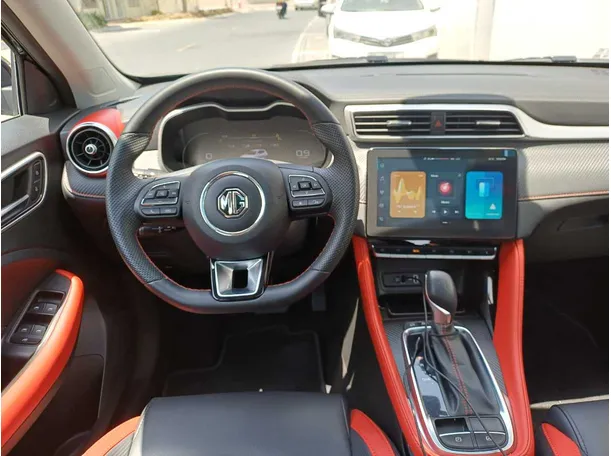 Car image 15