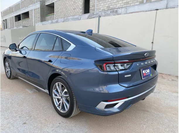 Car image 7
