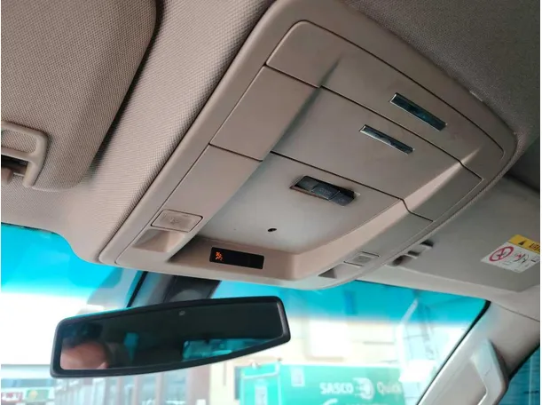 Car image 28